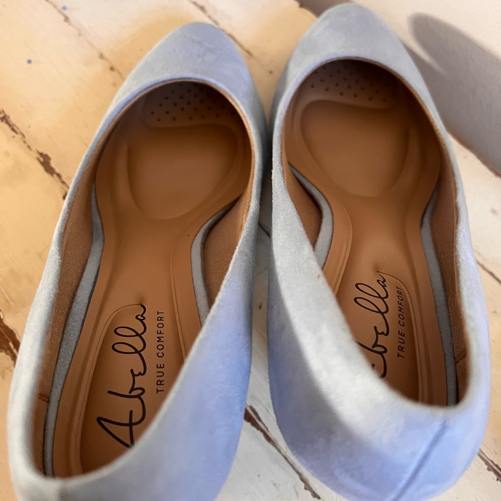 Elegant Powder Blue Women's Heels - Picture 5 of 5